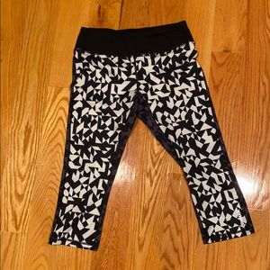 Reebok Womens Capri Geo Print Yoga Tights